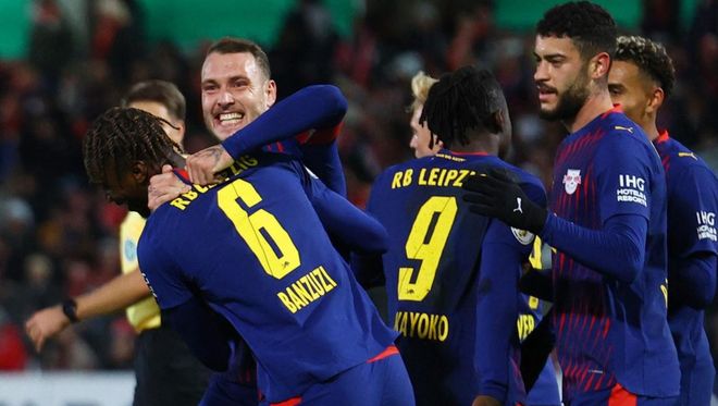 成功晉級(jí)！26歲中場(chǎng)梅開(kāi)二度，德甲第2狂轟4球，豪取3連勝