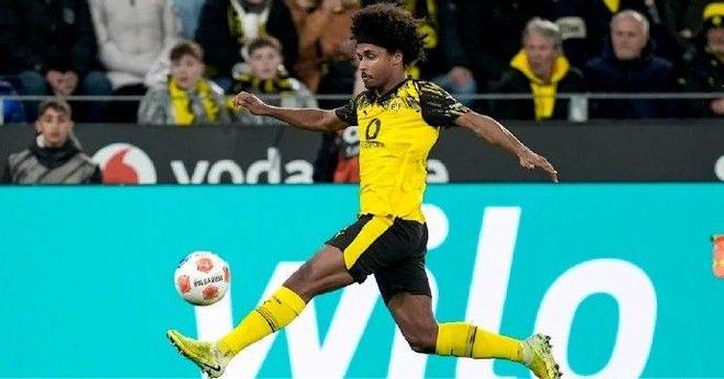 媒體人：多特希望和阿德耶米續(xù)約，很可能為解約金條款妥協(xié)