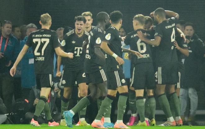 4:1！凱恩勢不可擋，拜仁霸道14連勝，創(chuàng)33年紀(jì)錄，五大聯(lián)賽第一