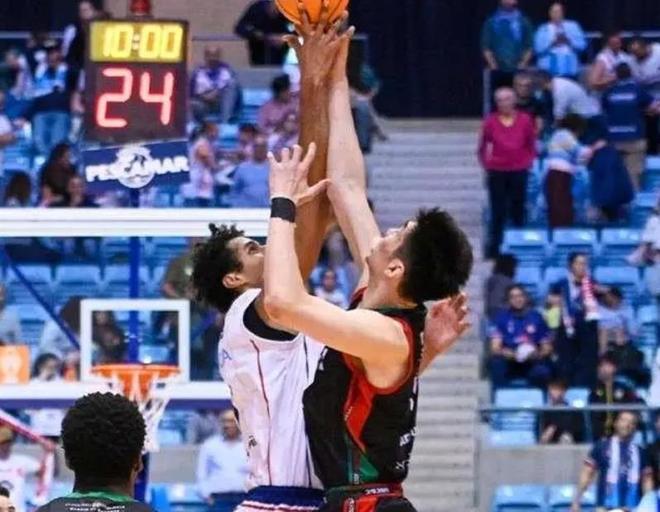 余嘉豪已经构成违约，对阵上海出战超36分钟，让西乙球队十分不满