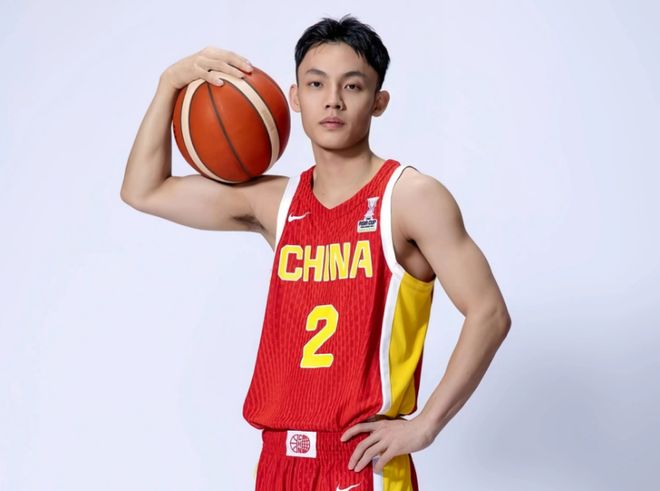 详解徐杰落选国家队3大原因：身高+功能劣势 秀恩爱难掩场外丑闻