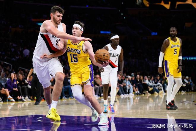 湖人消息：小里比肩巔峰庫里，艾頓防守驚艷，戰(zhàn)森林狼出場更新