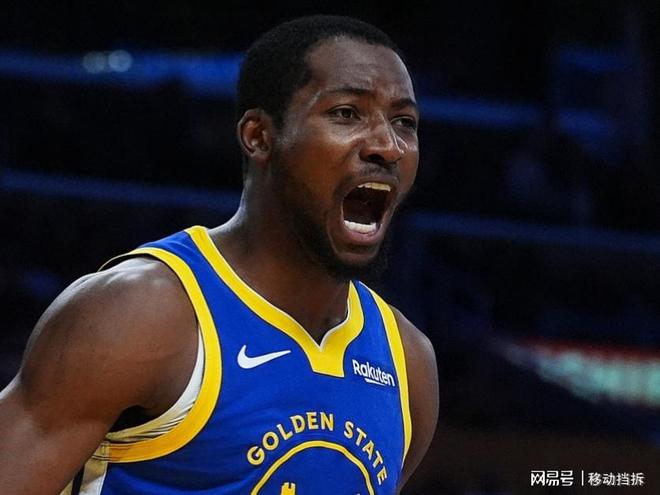 場(chǎng)均17+7+3，妥妥的全能鋒線！庫(kù)明加早點(diǎn)這么打，也不至于被DNP