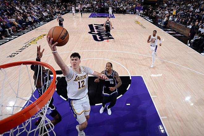 表現(xiàn)還是沒(méi)法達(dá)到預(yù)期，湖人側(cè)翼新援的場(chǎng)上作用還是非常有限？