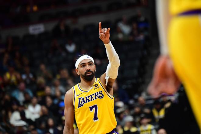 Shams：湖人后衛(wèi)文森特左腳踝受傷，預(yù)計(jì)缺席2-4周