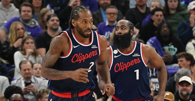 盧指導(dǎo)：哈登和小卡第三節(jié)同時感到疲憊 哈登上半場主動要求下場