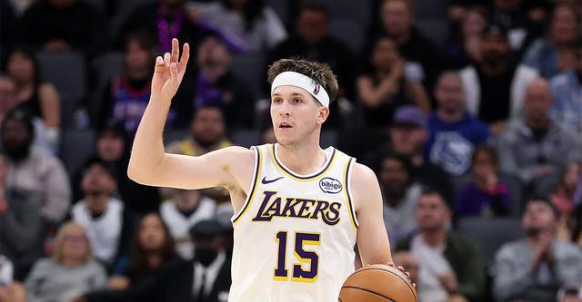 里夫斯：在東契奇詹姆斯缺陣的夜晚 你必須為球隊(duì)扛起重任