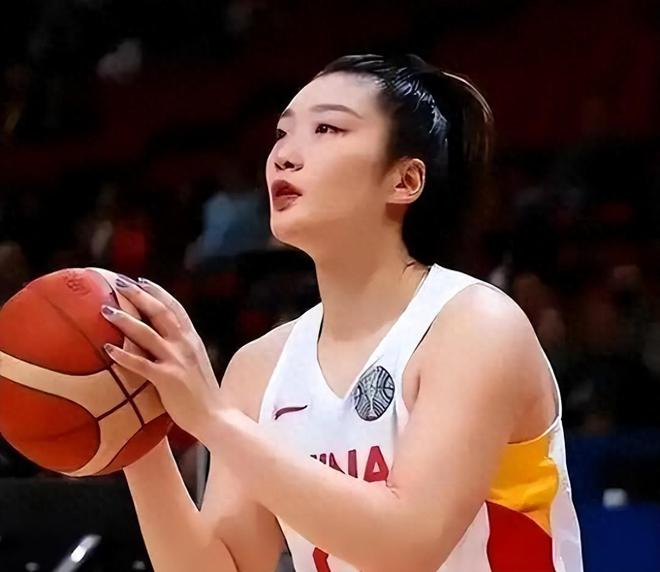 这次，连发4个感谢告别的李梦，暴露真实处境，朱婷的话有人信了