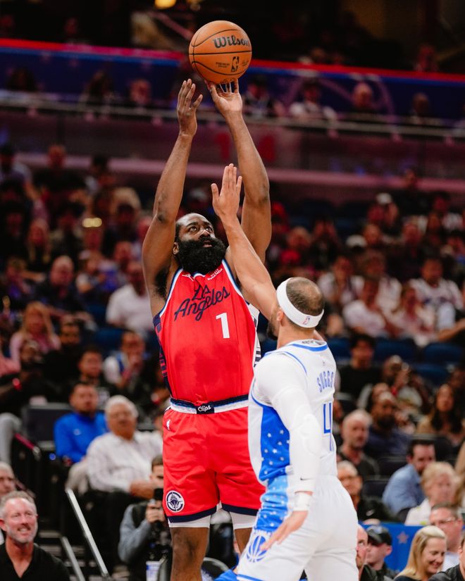 哈登31+5+8獨木難支快船不敵魔術3連敗，薩格斯23+7瓦格納20分