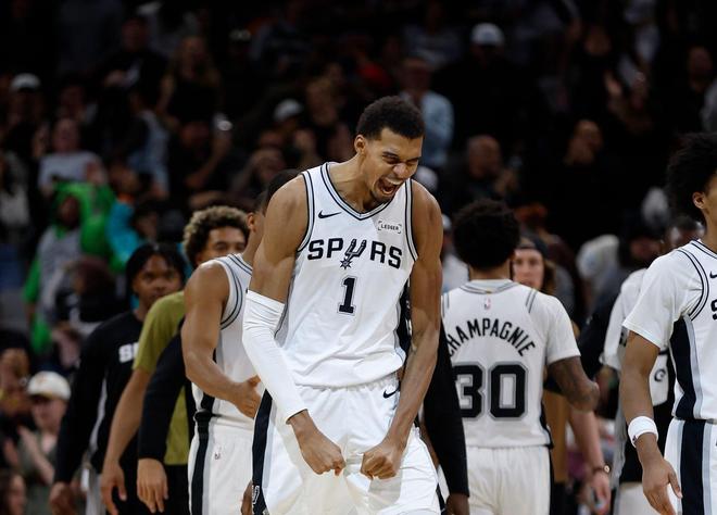 5勝0負(fù)！西部最強(qiáng)黑馬崛起：文班亞馬攻防一體：30+14+4霸榜