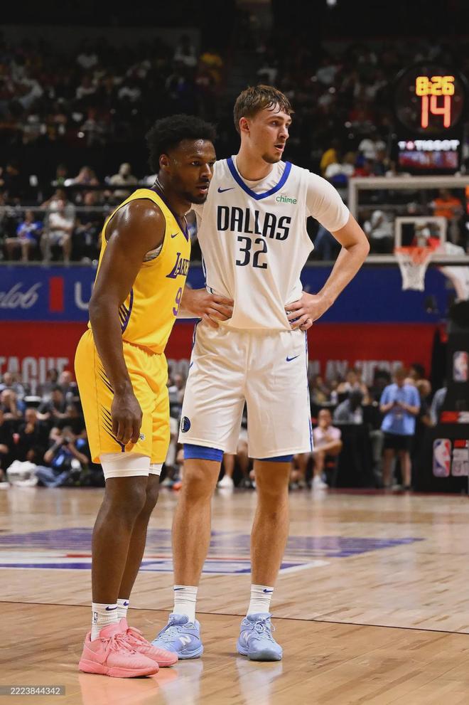 父亲将离队，美媒提议布朗尼提升三个领域，不然会被NBA抛弃