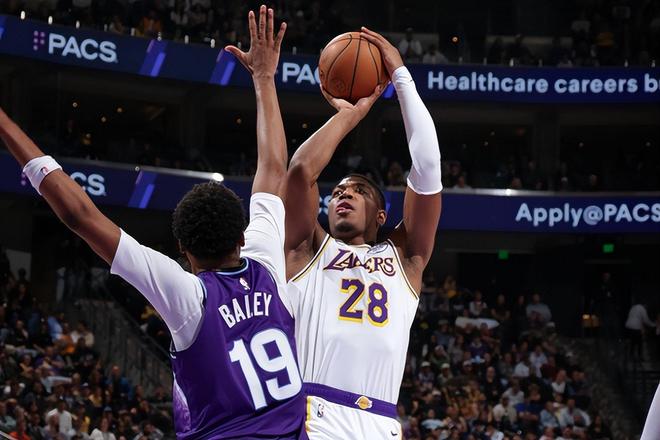 繼續保持出色手感，但湖人鋒線大將的戰術地位依然非常有限？