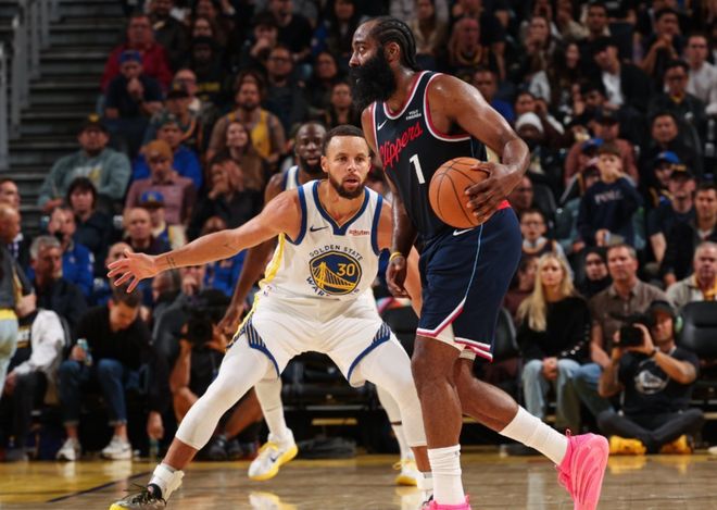 爆冷21分惨败,无奈19分惨败!一手好牌被打烂,夺冠热门快要重建