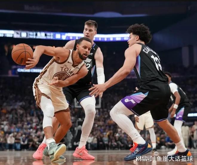 NBA最新排名！湖人丟西部第二，火箭穩(wěn)住第四，兩隊(duì)給勇士送溫暖