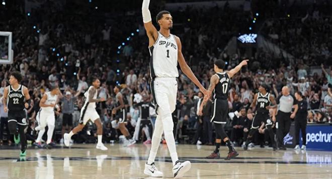 悄悄8连胜，成新赛季最大黑马！谁是赢球最大功臣？数据不会说谎