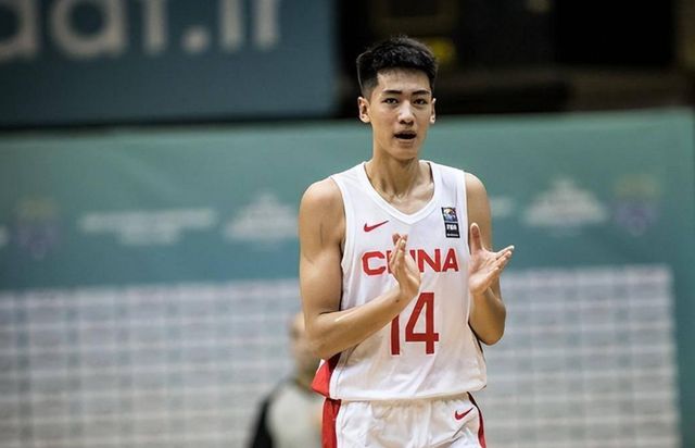 僅打2個賽季CBA就入選國家隊 小將離開遼寧做對了？