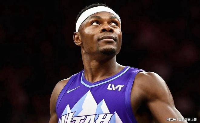 殺瘋了！狂砍19分30板1助2斷3帽！不愧是酷似威少的男人呀！