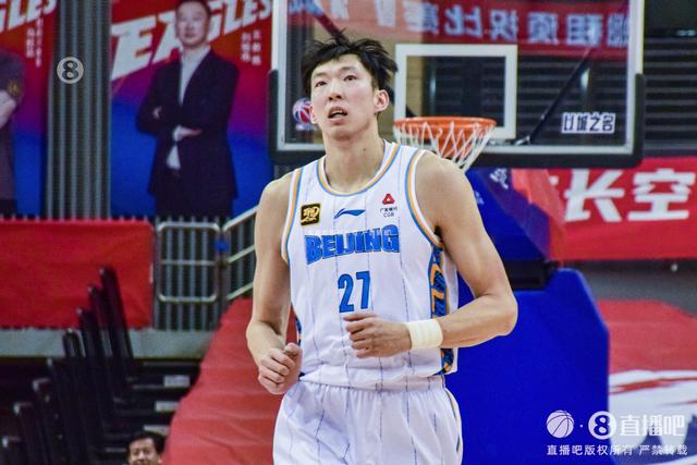 防守效果可以!周琦9中5拿到13分10板3助1帽
