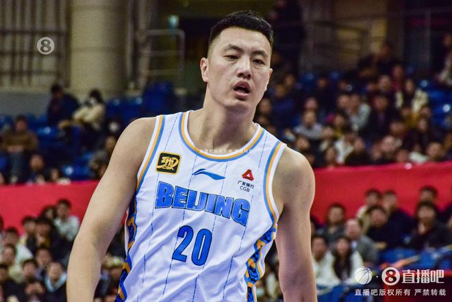 稀碎!北京出现多达35次犯规 广厦也有24次犯规