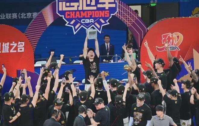 中国男篮归化难产!亚洲杯劲敌抢先归化CBA猛将,郭士强踢铁板