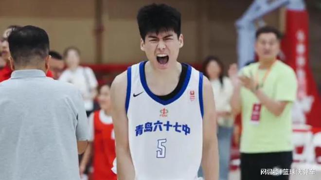 20分惨败造第一大冷门!CBA球队竟被大学生暴揍:这下脸丢大了!