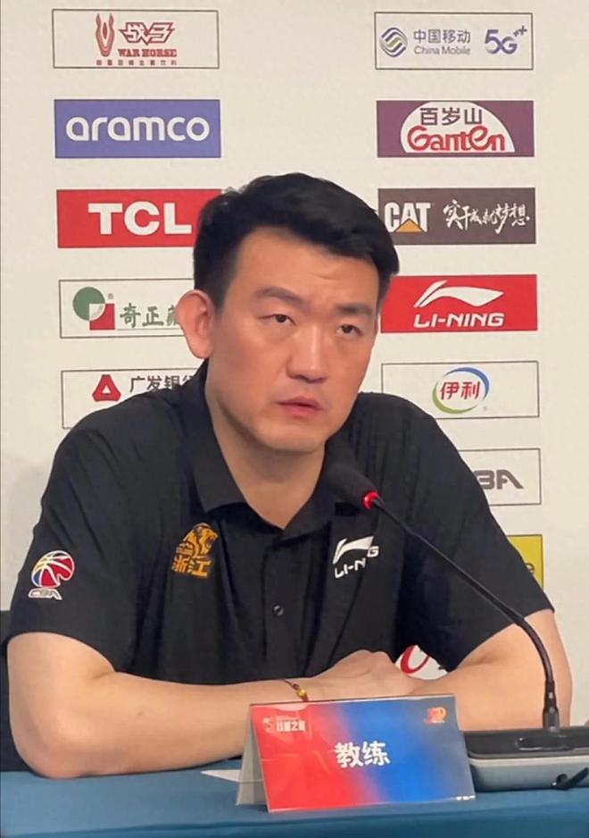 广厦到手的冠军飞了，还有更坏的消息在等着，估计今年还是亚军