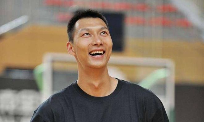 恭喜易建联！投资公司将赴港上市，转型成功成赢家，实现财务自由