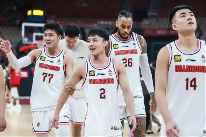 CBA最新消息！黃榮奇離開廣東，林葳訓練營13中3，劉傳興25+17+6