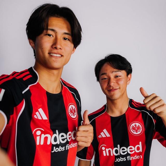 日本足球有多離譜？他們沒踢過國內(nèi)頂級聯(lián)賽，卻成功加盟德甲勁旅