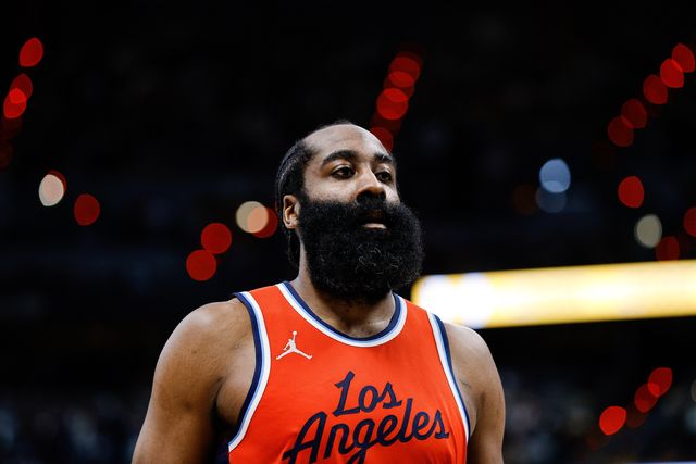 拒绝3635万！第二次选择降薪，NBA最无私超巨，联盟欠你首冠啊