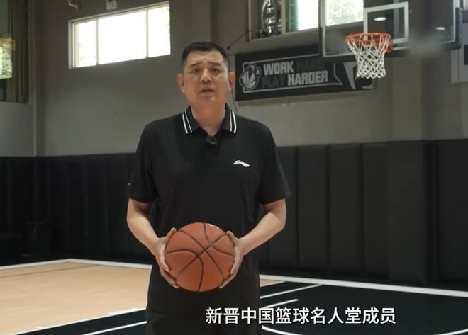 虎父无犬子！他在100秒内扔进17记三分球，巩晓彬爱子真是好样的