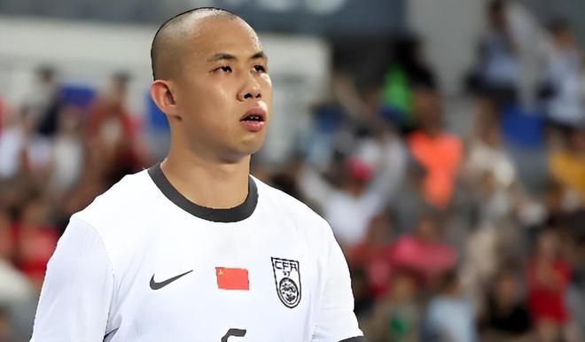 韓鵬夏窗要送走的魯能后腰！如今卻被上港直接頂薪挖走，引發熱議