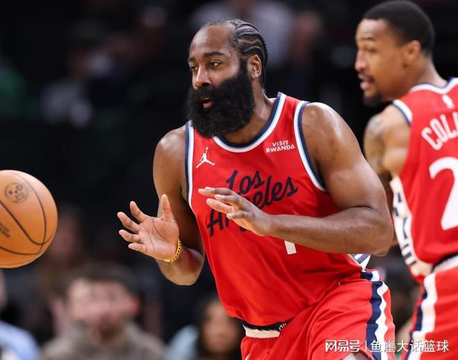 哈登一點(diǎn)很無(wú)奈，快船缺陷明顯！小卡有驚無(wú)險(xiǎn)，盧指導(dǎo)該棄用一人