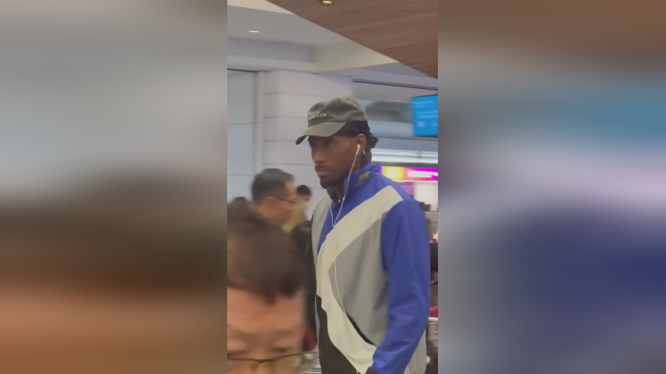 结束中国行！莱昂纳德现身机场 将飞回美国与快船队会合