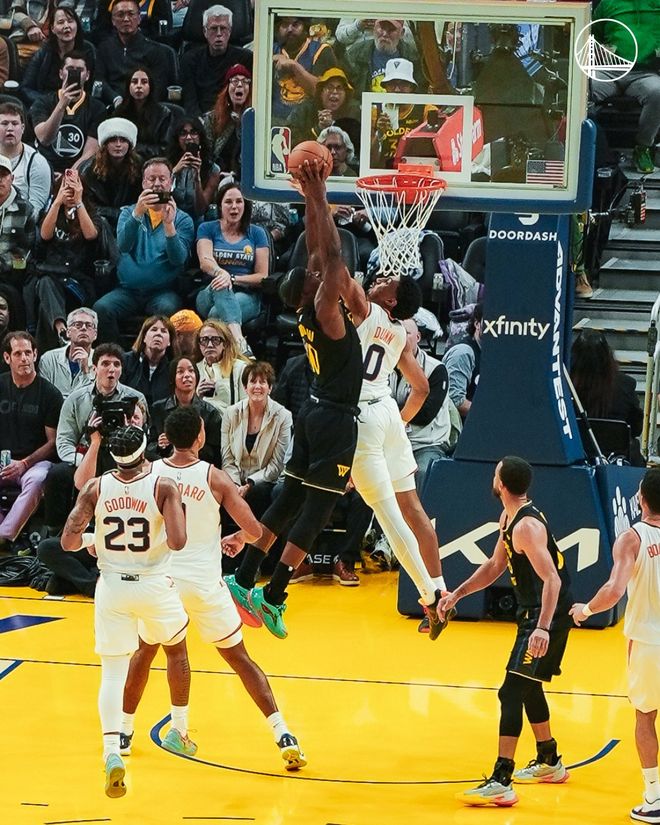 庫里28+9+6勇士戰(zhàn)勝太陽結(jié)束3連敗，巴特勒25分追夢被逐布克38+5