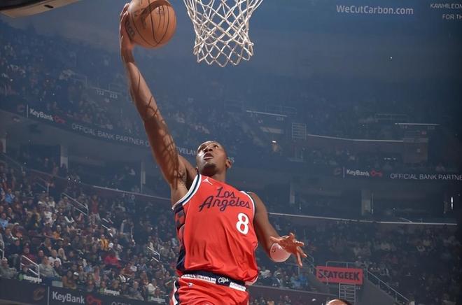 表現(xiàn)已經(jīng)超出預(yù)期了，快船后場(chǎng)大閘確實(shí)是沒(méi)法提供更多的支持了？