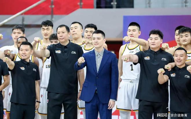 中锋回归，辽宁队决战广厦12人大名单曝光，杨鸣不留情面