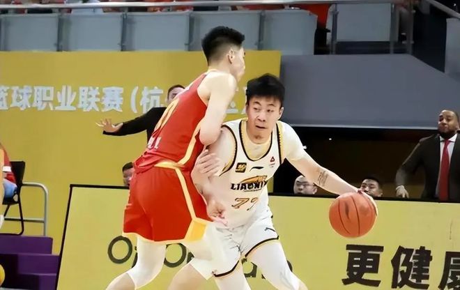 辽篮0-3耻辱出局揪出最大罪人！3场合计1板，他不适合当重建核心
