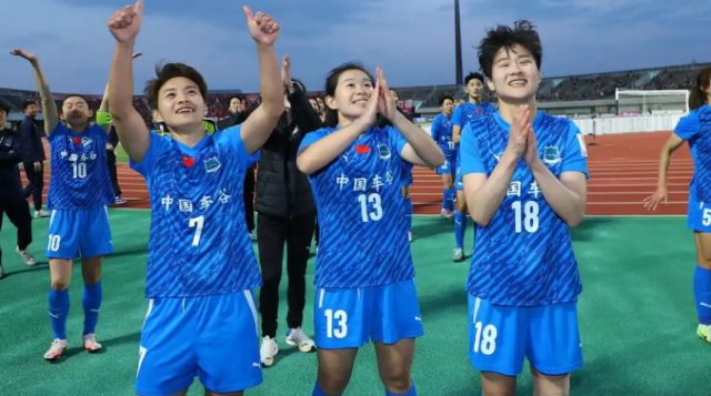 武汉女足创造历史！首届女足亚冠夺冠，将战女足冠军杯门将2扑点