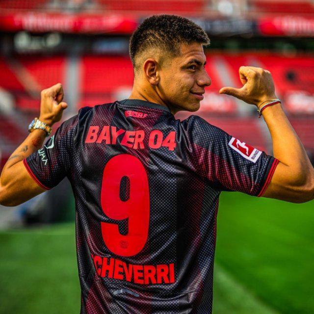 藥廠中止租約，埃切韋裏回歸曼城