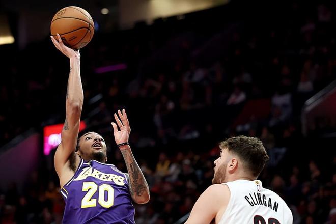 湖人后場(chǎng)新星：我觀察了開(kāi)拓者的防守，我知道自己會(huì)得到很多機(jī)會(huì)