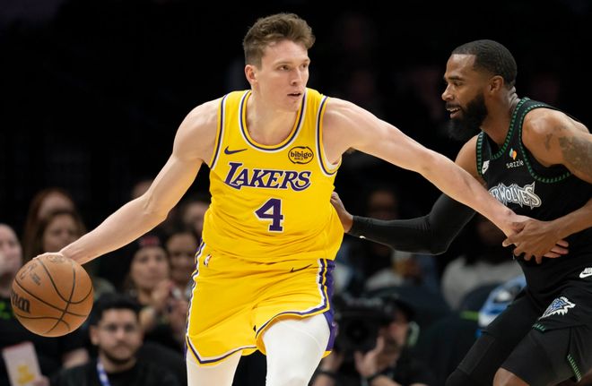 盡管投籃手感仍沒有恢複,但湖人側翼新星在攻防兩端都起到了效果