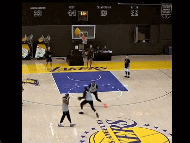宣布了！暂时退出NBA！打爆湖人全队的天才前锋