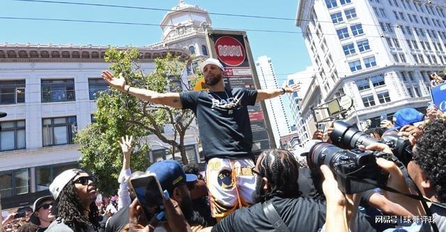 库里在湾区影响力有多大？斯皮尔斯：老太太因为库里爱上篮球