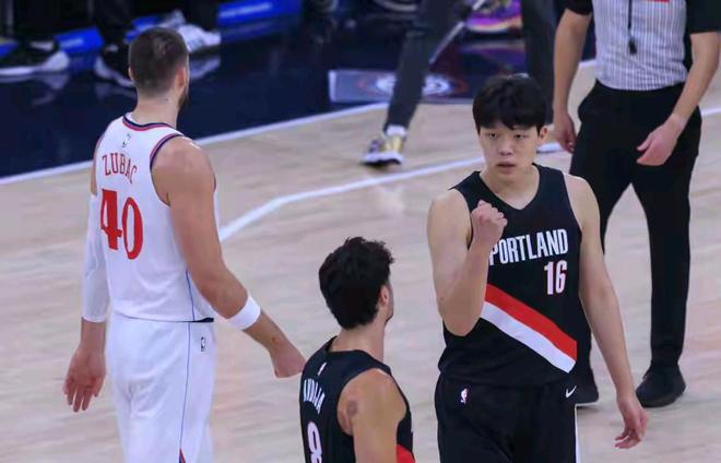 NBA开拓者客场107-114不敌快船 杨瀚森替补4分20秒得2分1篮板