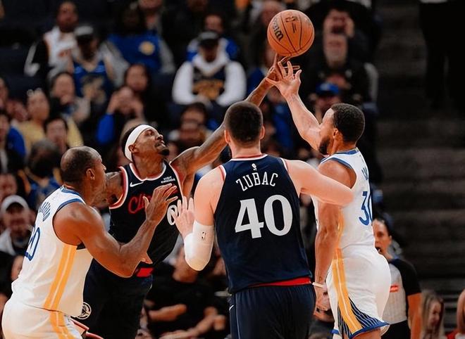 比爾首秀超神！快船106-103勝勇士，這一戰，我不得不承認4個現實