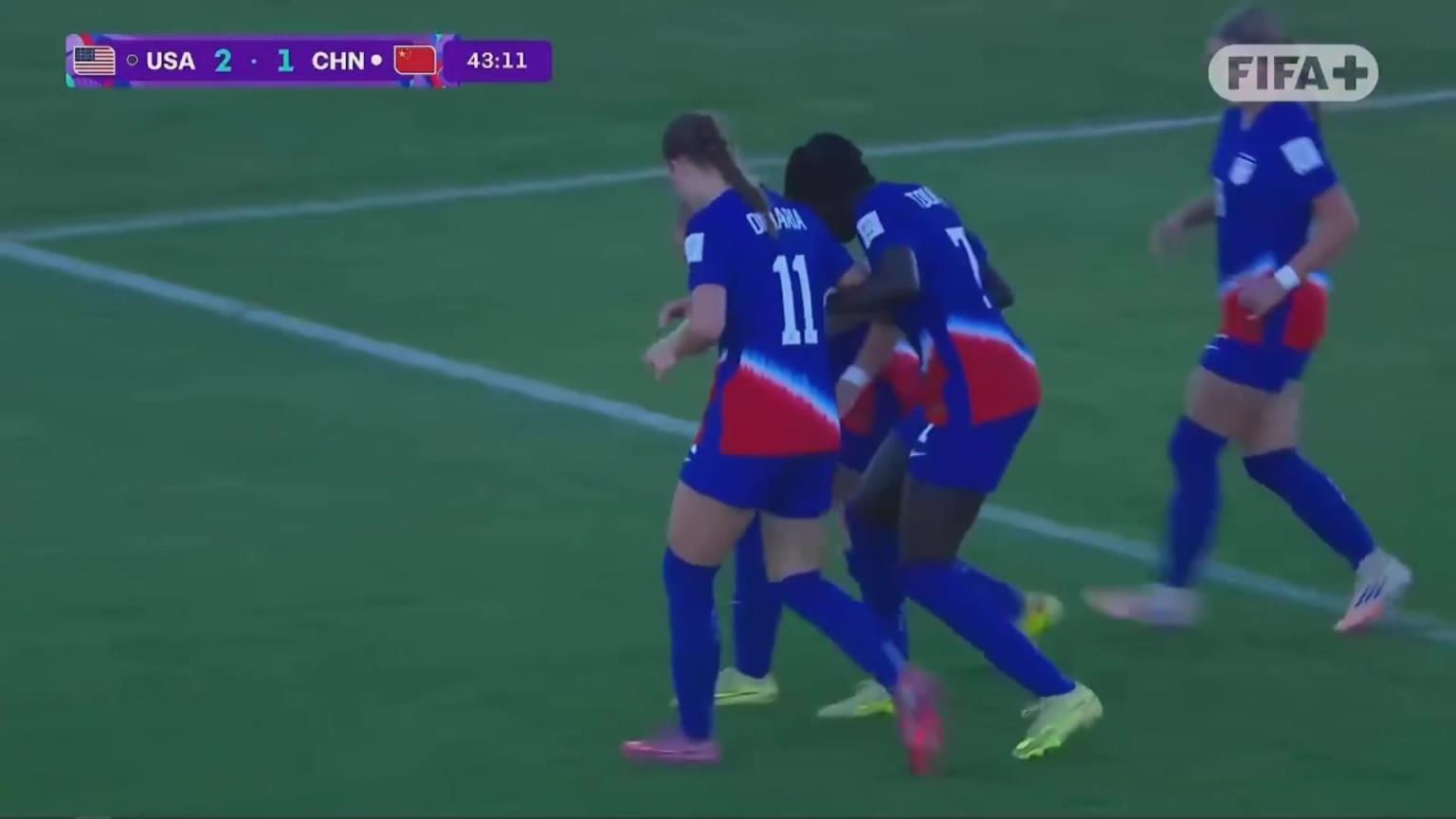 被连扳两球反超！迪玛利亚弧顶突施冷箭，U17女足1-2落后美国