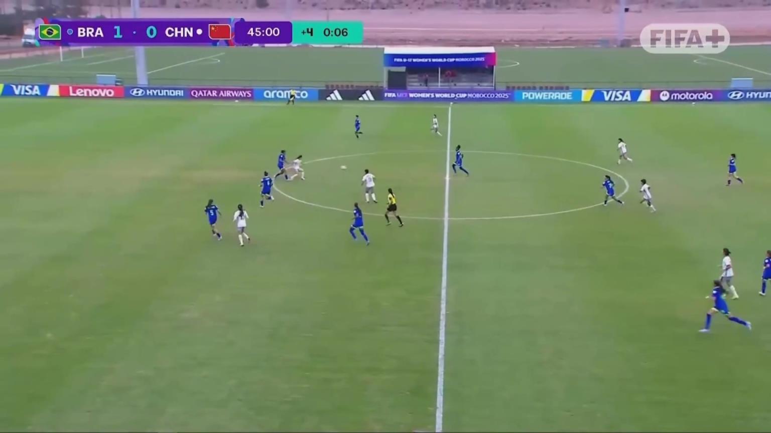 逃過一劫！張克璨背后放倒對手送點，但巴西罰丟點球