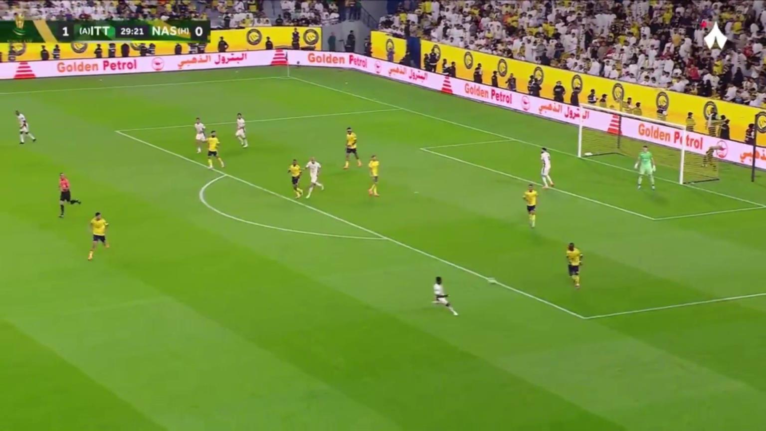 C羅傳中擊中對手后反彈安吉洛破門，勝利第30分鐘扳平聯(lián)合！