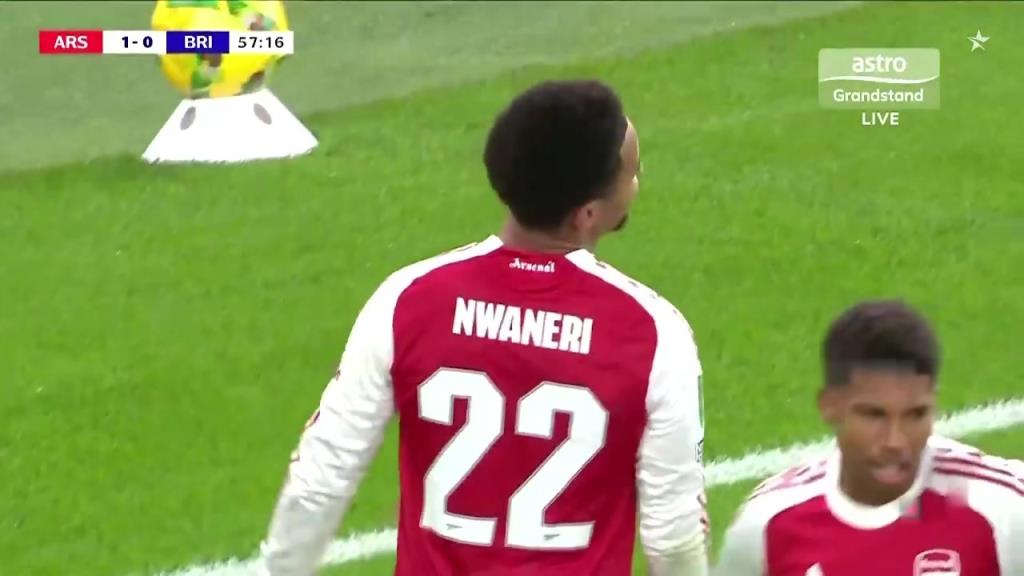 打破僵局!梅里诺脚后跟策动,斯凯里助攻恩瓦内里破门 打破僵局!梅里诺脚后跟策动,斯凯里助攻恩瓦内里破门